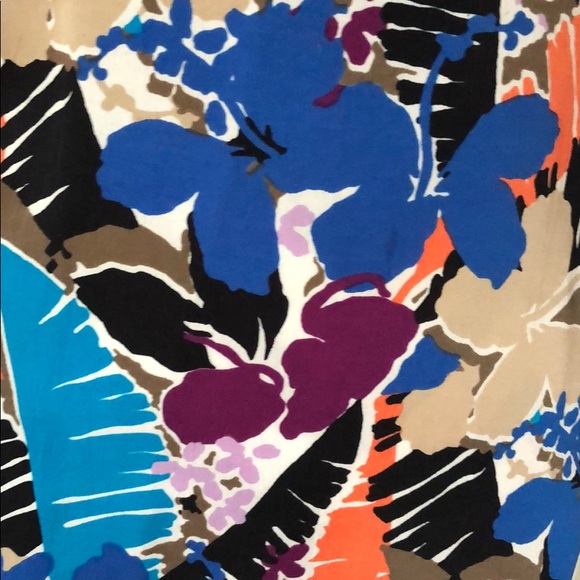 Apostrophe Island Dress - Picture 4 of 4